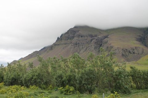 Clouds crashed into a mountain / Wolken die in einen Berg gekracht sind